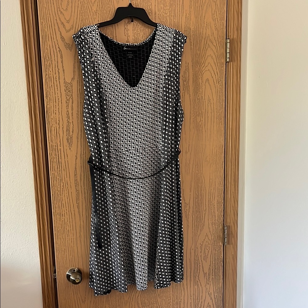 Lane Bryant Black and White V-Neck Midi Dress